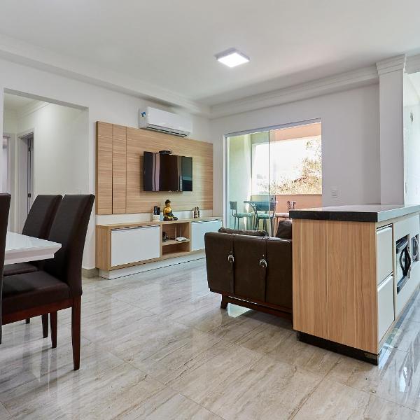 1070 Lindo Apartamento na praia de Bombas 2 dormitórios - Foto 4