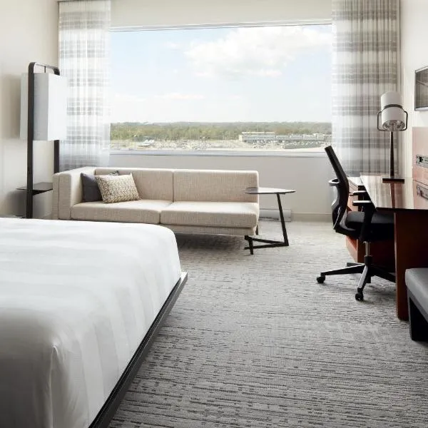 Montreal Airport Marriott In-Terminal Hotel - photo 2