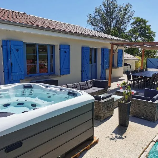 Gîte indépendant avec SPA, jardin, terrain de pétanque, proche vignoble du Champagne à Colombey - FR-1-611-45, hotel in Colombey-les-deux-Églises