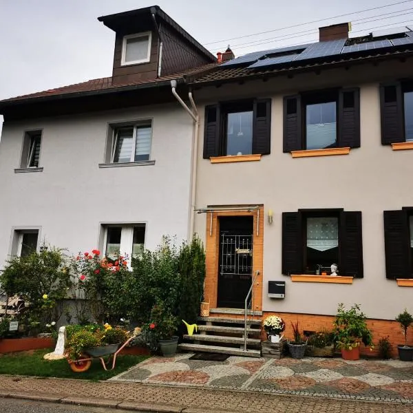 Gästehaus Schu, hotel v destinaci Marpingen