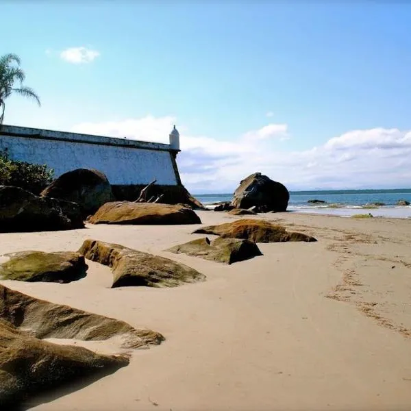 Ilha do Mel Quartos e Pousadas - Brasília，位于蜜岛的酒店