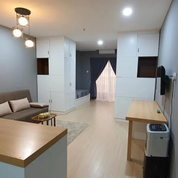 NICE and COZY studio apartment with gym and pool., hotel v destinaci Kampar