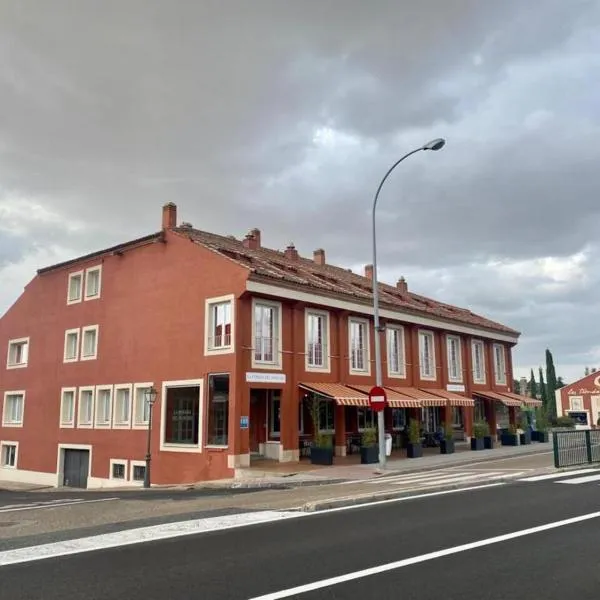 La Posada del Rancho, hotell i Adrada de Pirón