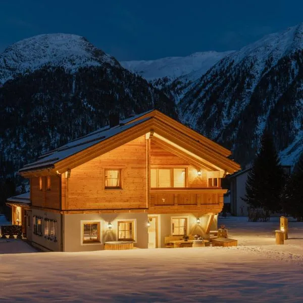 Engadin Chalet - Private Spa Retreat & Appart -St Moritz - Val Bever, hotel in Bever