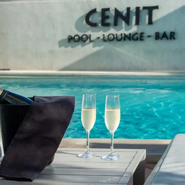 Hotel Cenit & Apts Sol y Viento, hotel v Ibiza Town