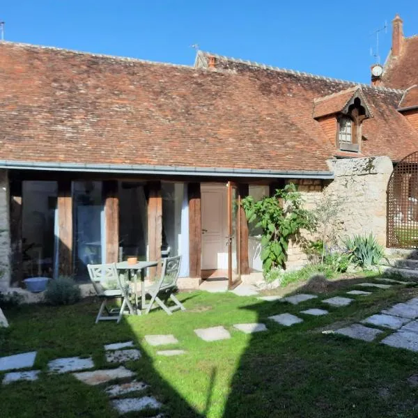 Gîte de charme - La Cure Pontlevoy, hotel v destinaci Pontlevoy
