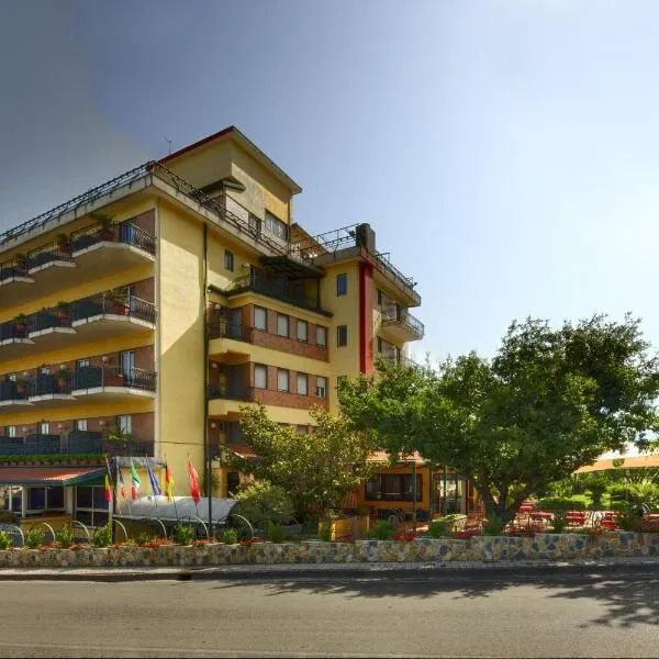 Hotel Parco: Castellammare di Stabia'da bir otel