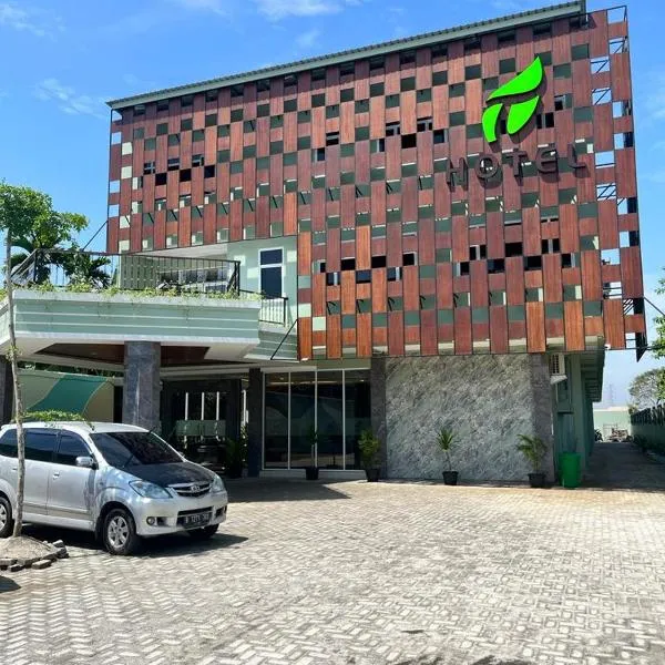 T HOTEL KUALANAMU, hotel em Perbaungan