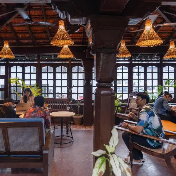 Madpackers Goa Anjuna - Bar, hotel v destinaci Andžuna