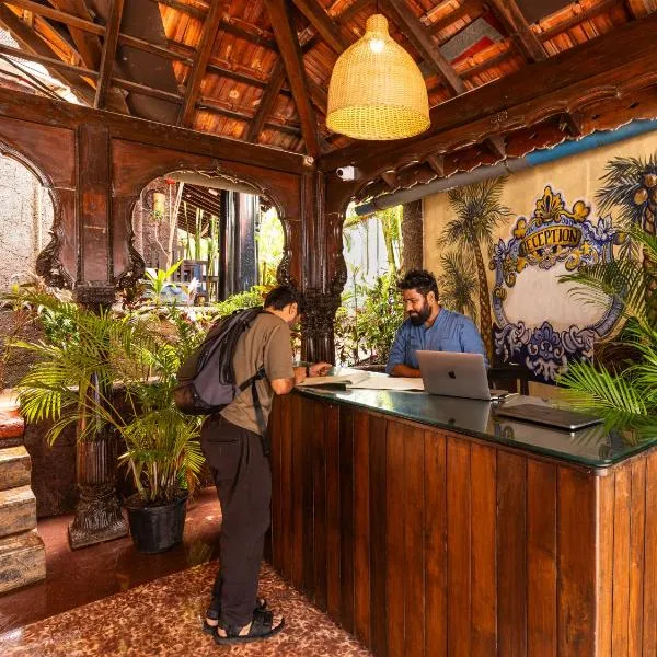Madpackers Goa Anjuna - Bar, hotel v destinaci Andžuna