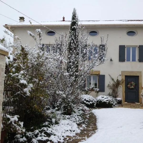 Le Clos Fanny chambre d’hôtes, hotel v destinaci Saint-Jean-de-Bournay