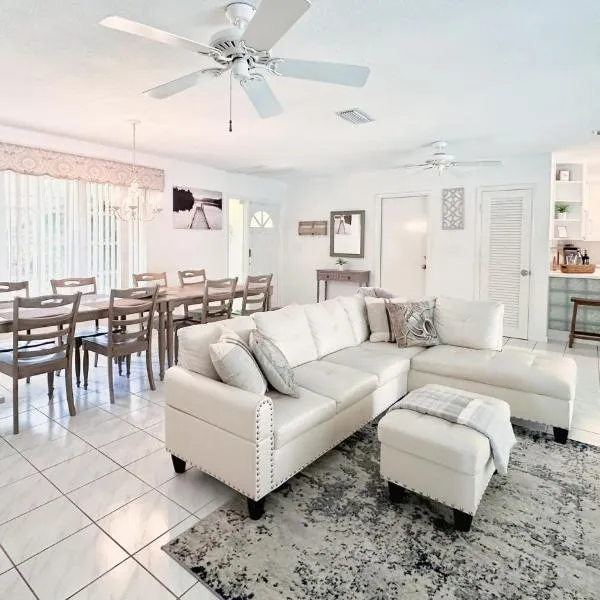 Waterfront Getaway with Pool!, hotel v destinaci Pompano Beach