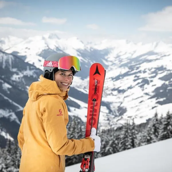 ALM SEASONS Premium Chalet & Studios: Saalbach Hinterglemm'de bir otel