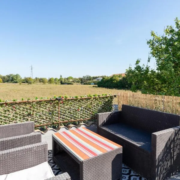 Appart Aux portes de la Camargue, hotel v destinaci Manduel