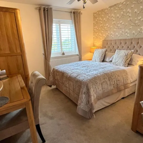 Boutique Room Spalding King Size Bed Breakfast and Free Parking, hotel i Bicker