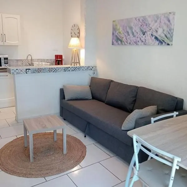 Bel appartement au calme, hotel v destinaci Saint-Paul-Trois-Chateaux