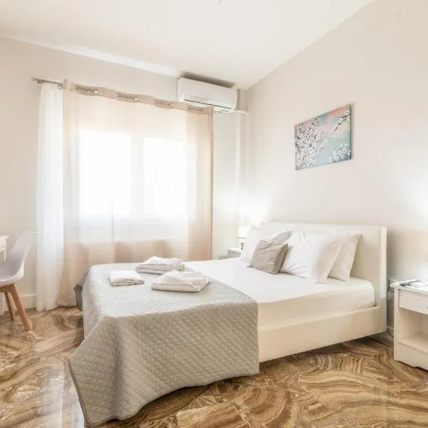 Stylish Apartment near the Beach with parking, hotel v destinaci Gázion