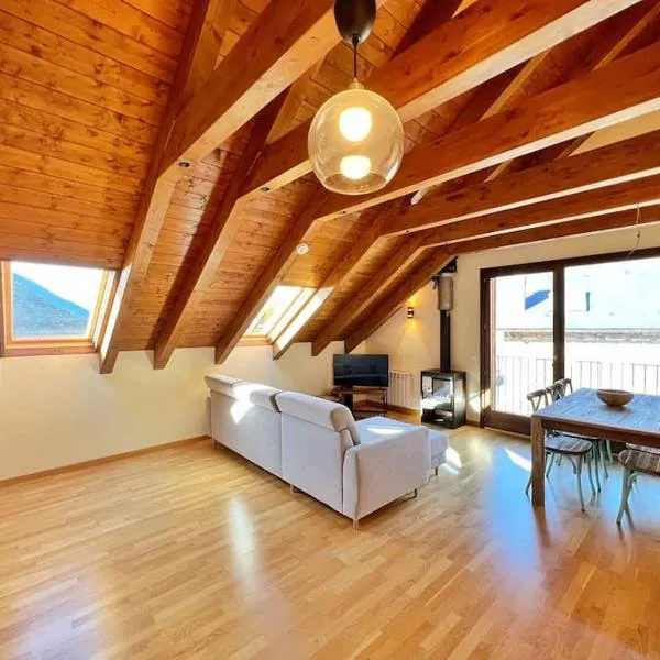 Ático turistico en Durro - La Vall de Boí, hotel v destinaci Durro