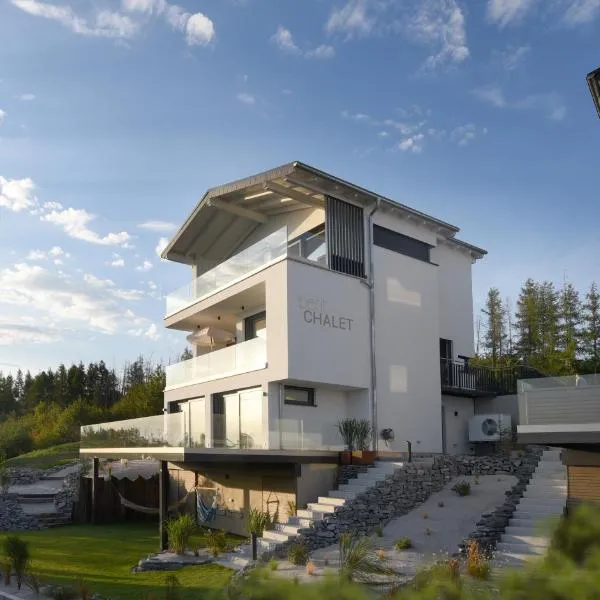 Petit Chalet 69 - Am Hainer See, hotel in Neukieritzsch