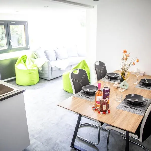 Bienvenue dans le chartreuse 2 à 6 couchages – hotel w mieście Cholonge