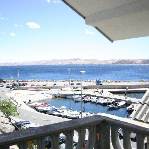 Apartments Lina, hotel v destinácii Karlobag