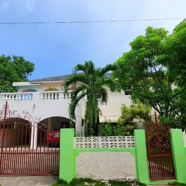 Green's Palace Jamaica, готель у місті Port Maria