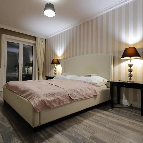 LOFT APARTAMENT II NAMYSŁÓW, hotel in Namysłów