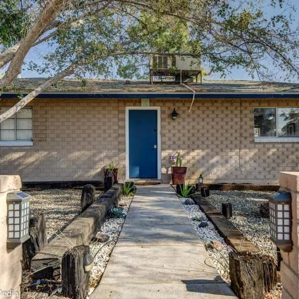 *Msg for 5%off*1Bed1Bath HugeGuesthouse MidtownPHX, hotel in Phoenix