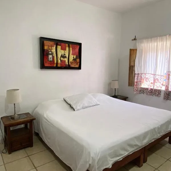 Mesón Don Quijote, hotel v destinaci Ajijic