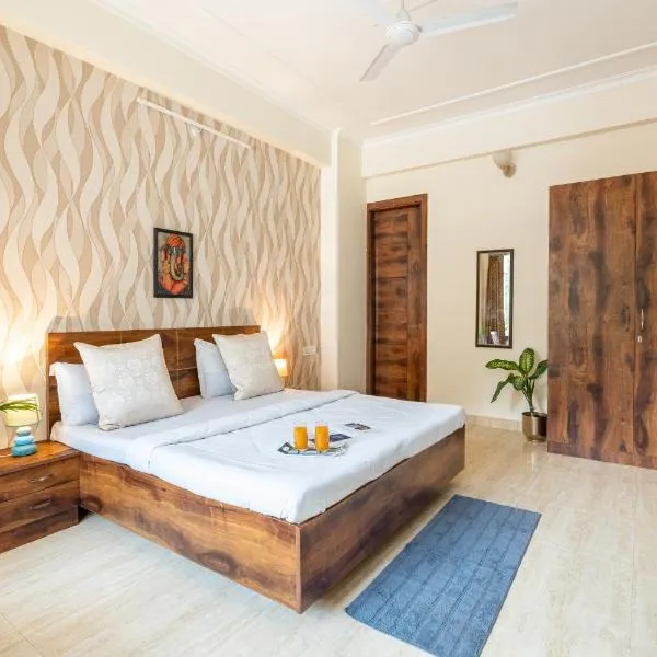 Homlee-Jumbo 1BHK-2AC-Kitchen-Lift-Parking-Tapovan, hotel in Rishīkesh