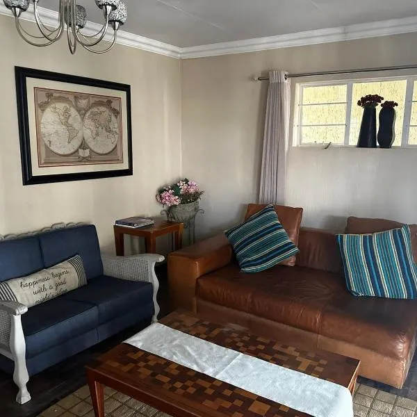 Cozy Cottage Accommodation in Johannesburg, ξενοδοχείο σε Roodepoort