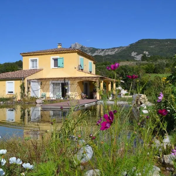 Chambre d'hôtes Ananda, hotel en Le Poët