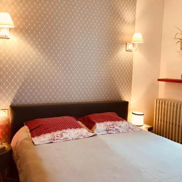 Chambres d'hôtes Le 42 – hotel w mieście Nogent-le-Rotrou