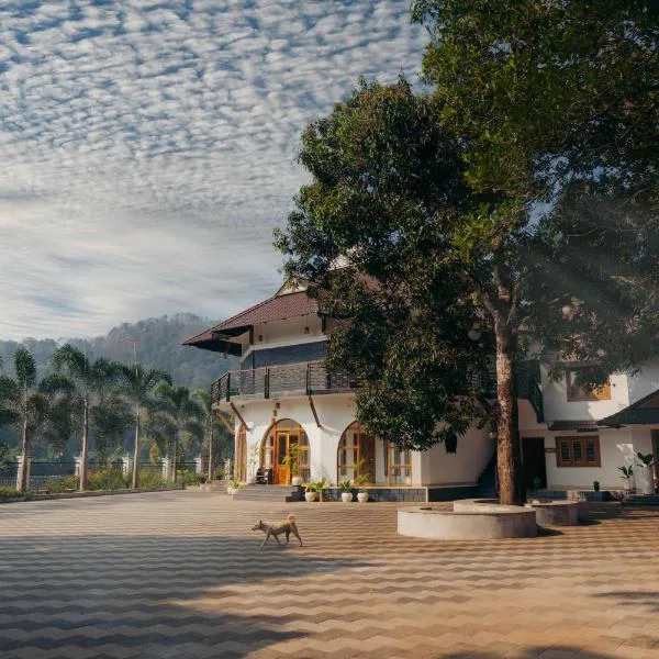 La Cascade Resort, hotel v destinaci Athirappilly