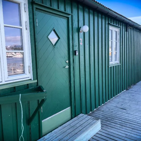 Kræmmervika Rorbuer - Rustic Cabins in Lofoten, hotelli kohteessa Ballstad