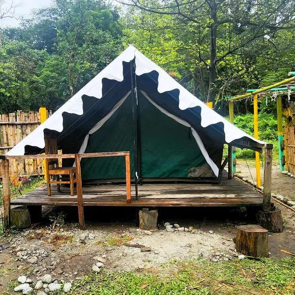 Beyond Brahmaputra Campsite, hotel v destinaci Brahmakund