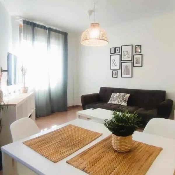 Apartamento acogedor en Ares, hotelli kohteessa Ares