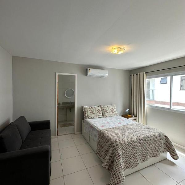 Apartamento 3 Quartos em Frente à Praia do Forte - Foto 2