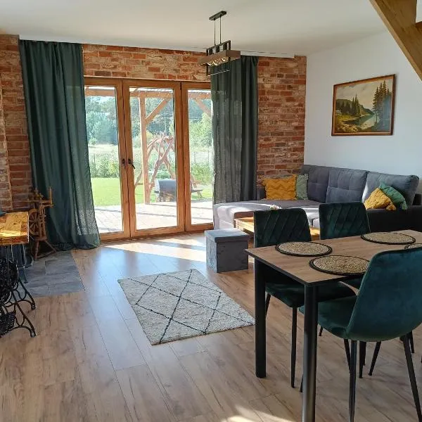 Klimatyczny Domek - całoroczny, hotel v destinaci Rydzewo