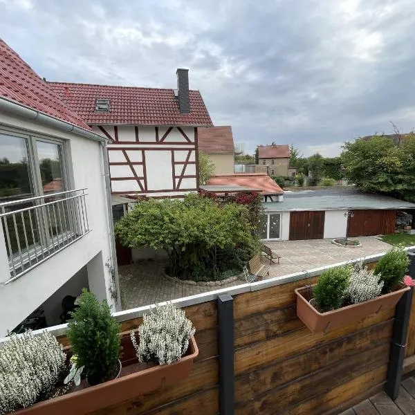 Ferienwohnung Happynest, hotel v destinaci Jena