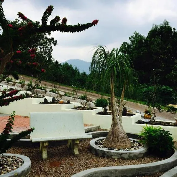 Bonsai Homestay Kluang - Meranti, hotel v destinaci Keluang