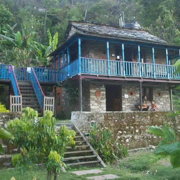 Shivanandi River Lodge, hôtel à Salyāna