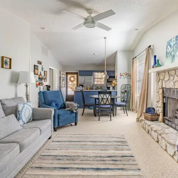 Creekside Gated Golf Mtn Villa w/fast wifi & paved, hotel v destinaci Franklin