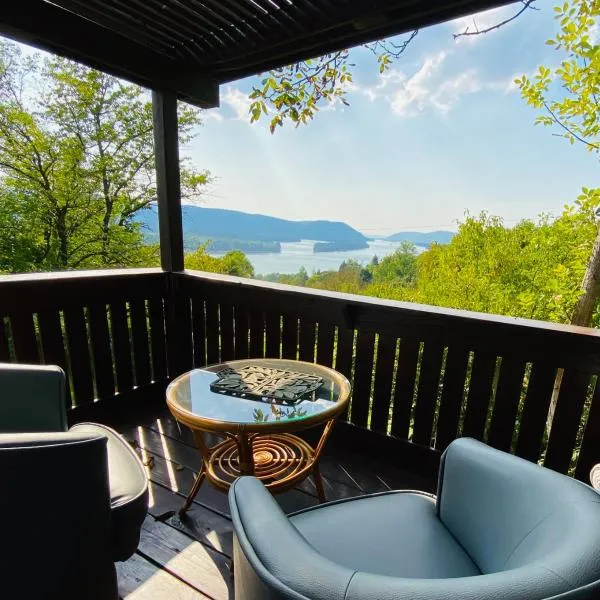 Szegfű33 Vendégház, hotel v destinaci Zebegény