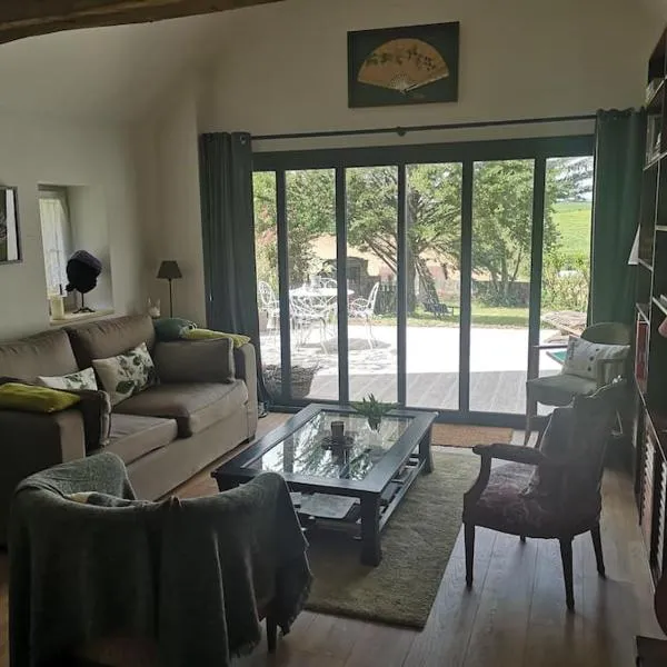Au cœur de Mortagne, un balcon sur le Perche – hotel w mieście Mortagne-au-Perche