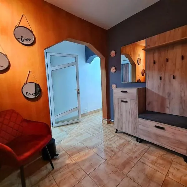 Urban Nest Barlad、Bîrladのホテル