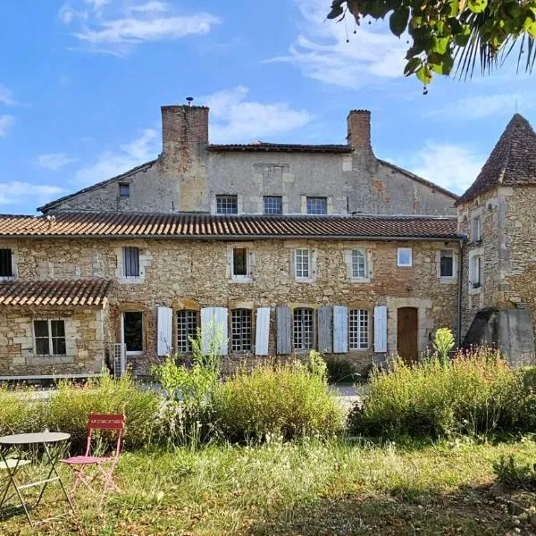 Vicq-dʼAuribat에 위치한 호텔 Château Arche d'Aure