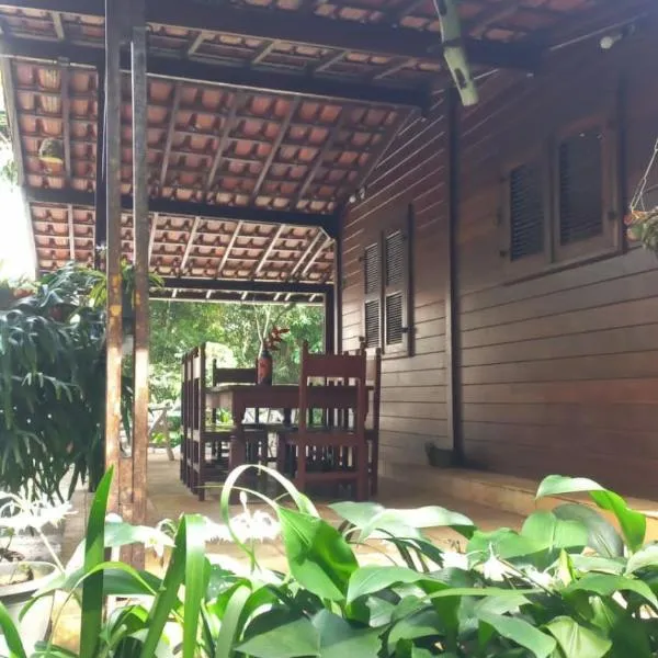Casa de madeira A 6km de Guaramiranga, hotel in Pacoti