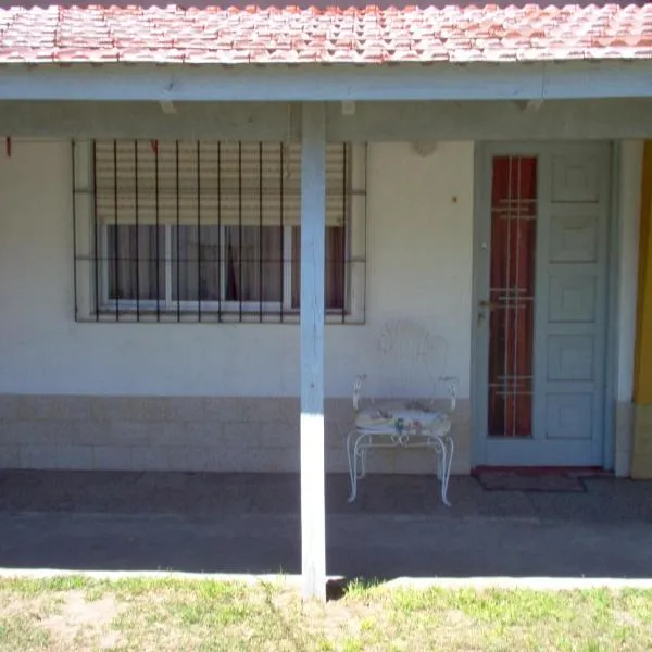 casa 4, hotel in Santa Teresita