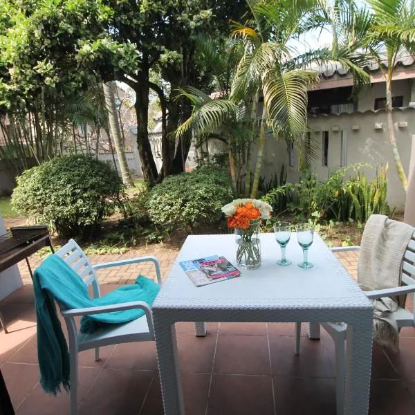 Summer Lodge Villa 4، فندق في أوفونغو بيتش